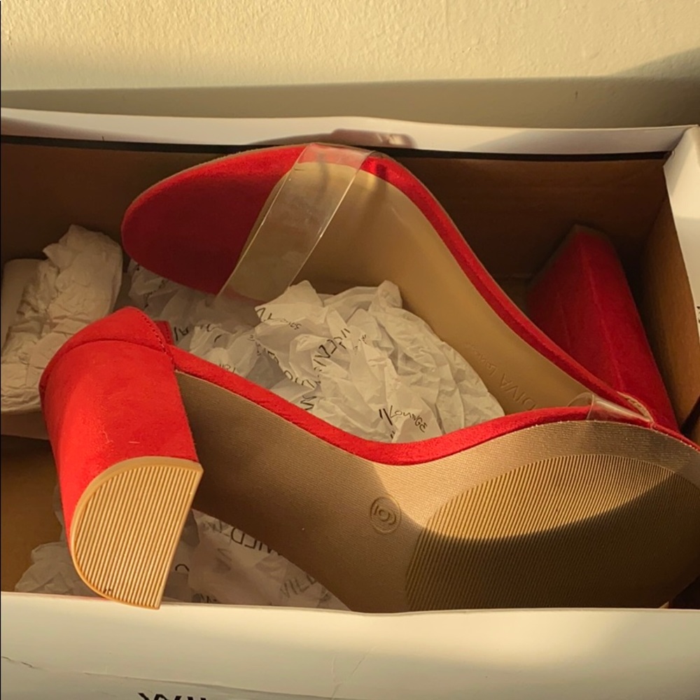 Strap heel - Picture 3 of 3